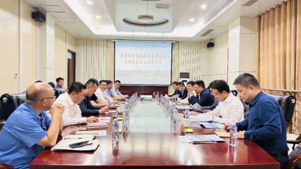 ?；顿Y來化工基地考察