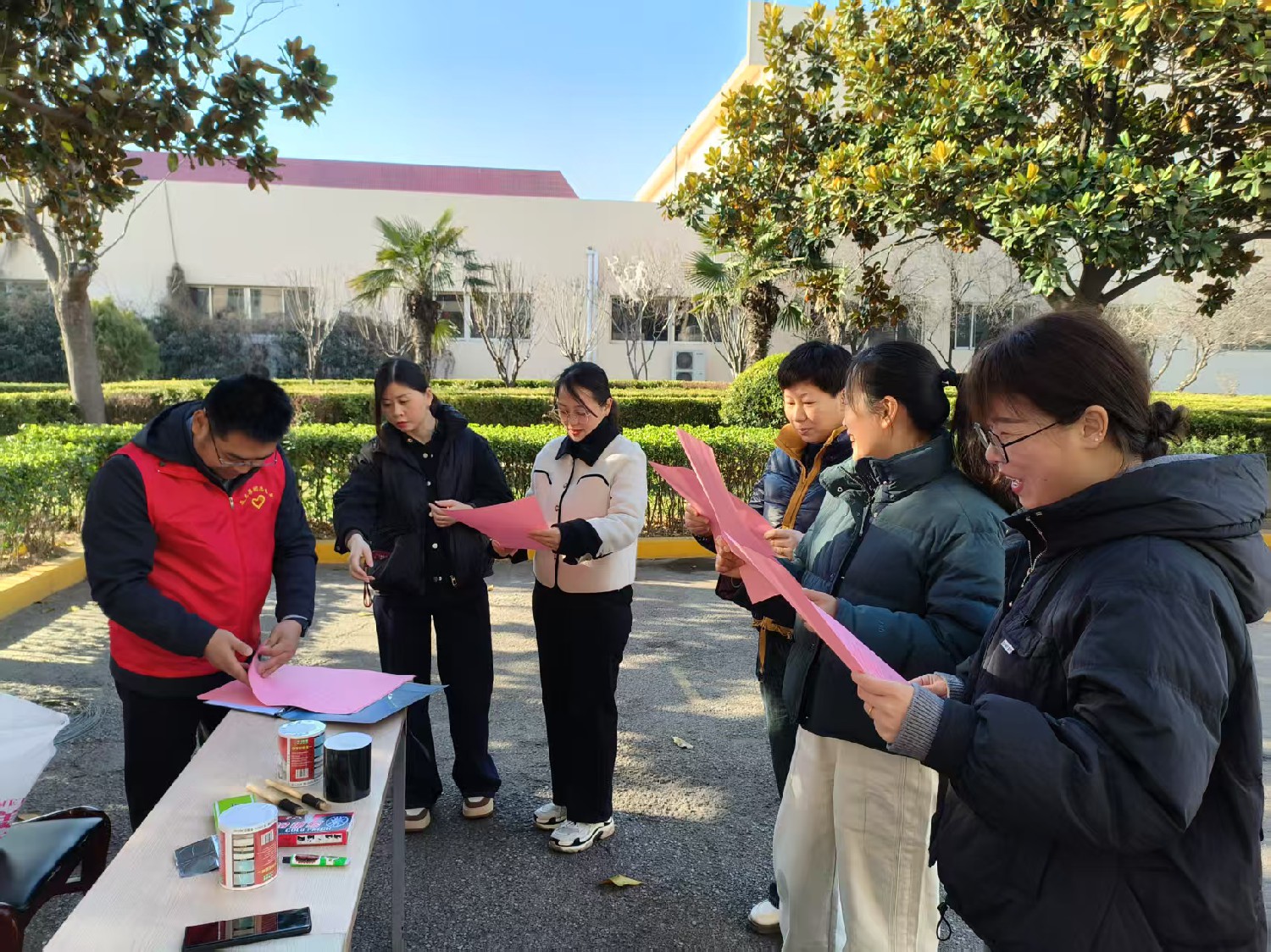 金達煤礦開展“情系女職工  法在你身邊” 普法宣傳活動