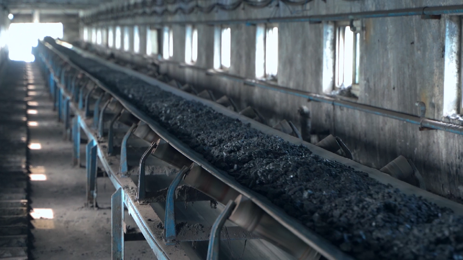 東大煤礦16102極薄煤層綜采工作面實現試生產